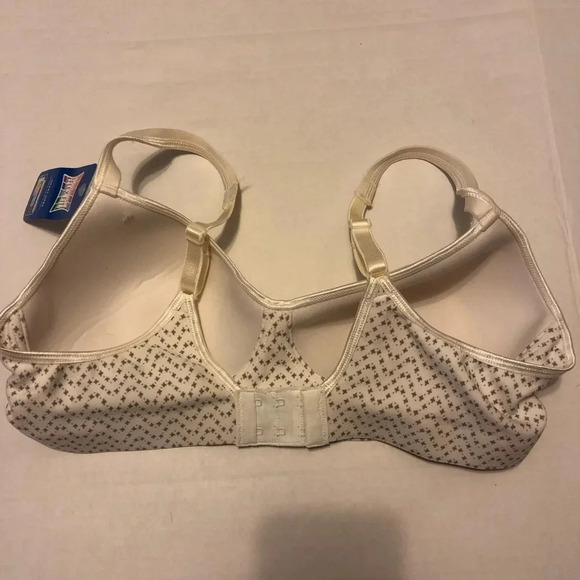 Comfortable Wireless Bra size M - Picture 2 of 4